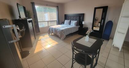 Beautiful & Comfortable Studio