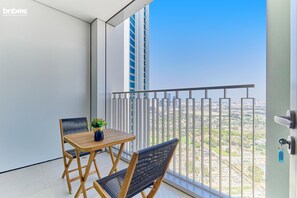 Balcony - 1B-DowntownViews2-4203 (Dubai)