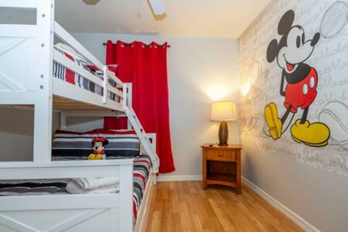 Cozy 3 BR w/private pool