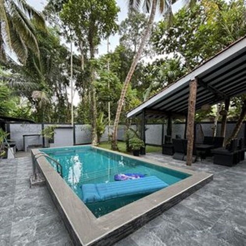 Villa privé avec piscine et jardin,