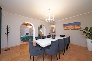 Villa | 5 dormitorios