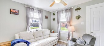 Cozy NorCal Cottage: 2 Mi to Redwoods & Beaches!