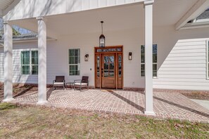 Terrace/patio - 'The Hamilton Heber Springs' Home w/ Hot Tub! (Heber Springs)