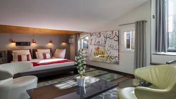 3 bedrooms, in-room safe, desk, iron/ironing board