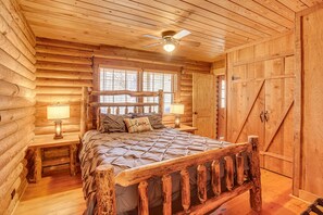 3 chambres, fer et planche à repasser, Wi-Fi, draps fournis