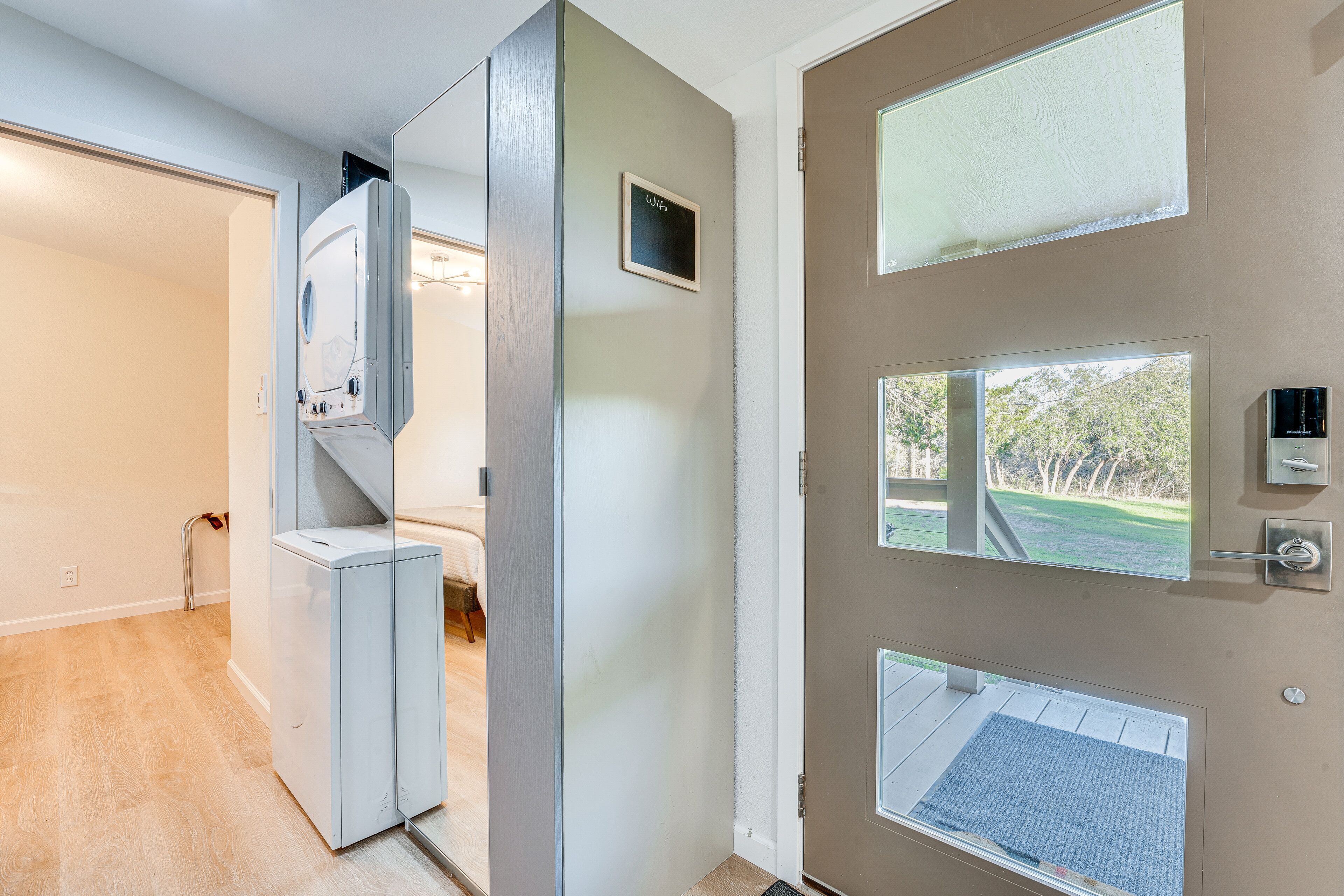 2 bedrooms, desk, iron/ironing board, Internet