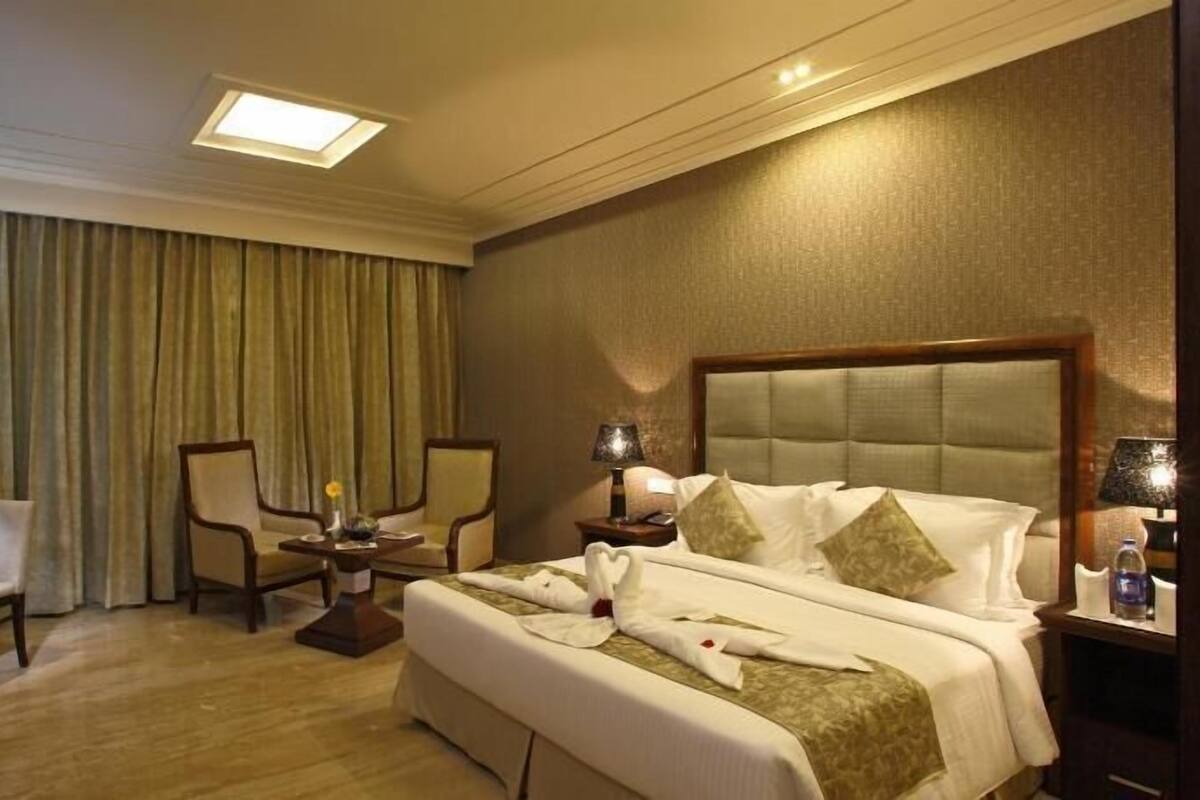 Ropa de cama de alta calidad, colchones con efecto memoria y minibar