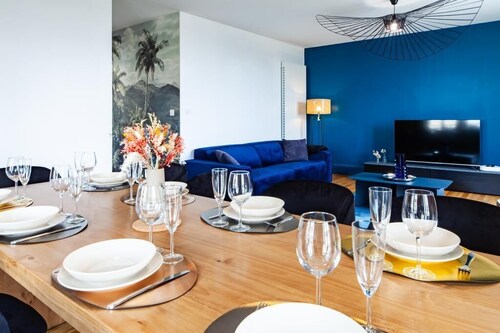 Jolie m'Home*Le Puy du Fou*7 bedrooms, 5 bathrooms, 5 toilets, beds made