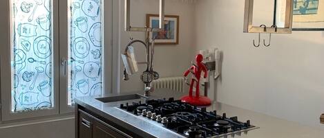 Four, plaque de cuisson, lave-vaisselle