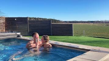 Behandlingsrum för par, bastu, Ängbastu och varma kÀllor/mineralkÀllor