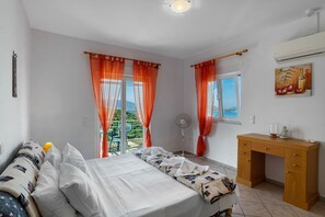 2 bedrooms, iron/ironing board, travel cot, free WiFi