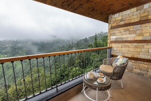 Club Double Room | Premium bedding, Select Comfort beds, minibar, in-room safe