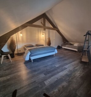 4 bedrooms, iron/ironing board, free WiFi - Maison Refaite à Neuf Style Industriel , Village à 4 km de la Baie de Somme (Saint-Quentin-la-Motte-Croix-au-Bailly)