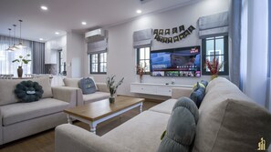 Televisión de pantalla plana de 24 pulgadas con canales por cable