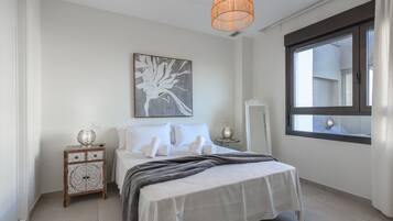 1 chambre, fer et planche Ă repasser, Wi-Fi gratuit, draps fournis