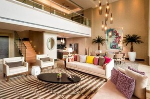 TV, fireplace, offices