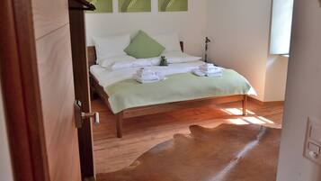 Superior tweepersoonskamer, uitzicht op bergen | Luxe beddengoed, donsdekens, bedden met traagschuimmatrassen