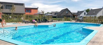 Luxury holiday home with spacious garden and modern facilities