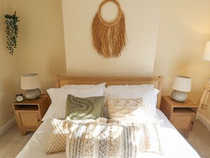 2 bedrooms, individually decorated, individually furnished, free WiFi - Rose Cottage (Brough)