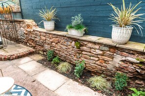 Cottage | Property grounds - Rose Cottage (Brough)