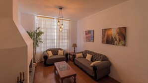 Unclassified image, 4 of 24, button - Charming 3-bed House in Chihuahua (Chihuahua)
