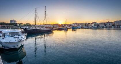 Navis Luxury Apartments