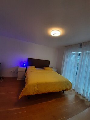 3 Schlafzimmer, Bügeleisen/Bügelbrett, WLAN, Bettwäsche