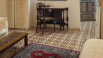 Chambre Double ou avec lits jumeaux | Rideaux occultants, fer et planche à repasser, Wi-Fi gratuit