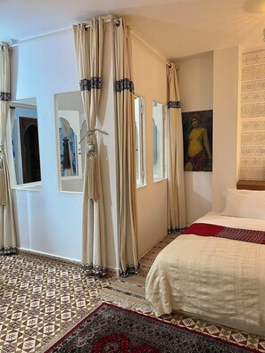 Double or Twin Room | Blackout curtains, iron/ironing board, free WiFi - Bab El Fen (Tangier)