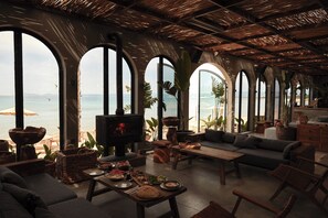 Interior - @Before Sunset (Cesme)