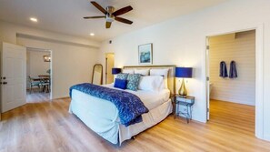 4 Schlafzimmer, Schreibtisch, WLAN, Bettwäsche