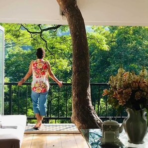 Dandubasnamanaya - Luxury Tree-Top House | Living area - Tree Nature Resort (Badulla)