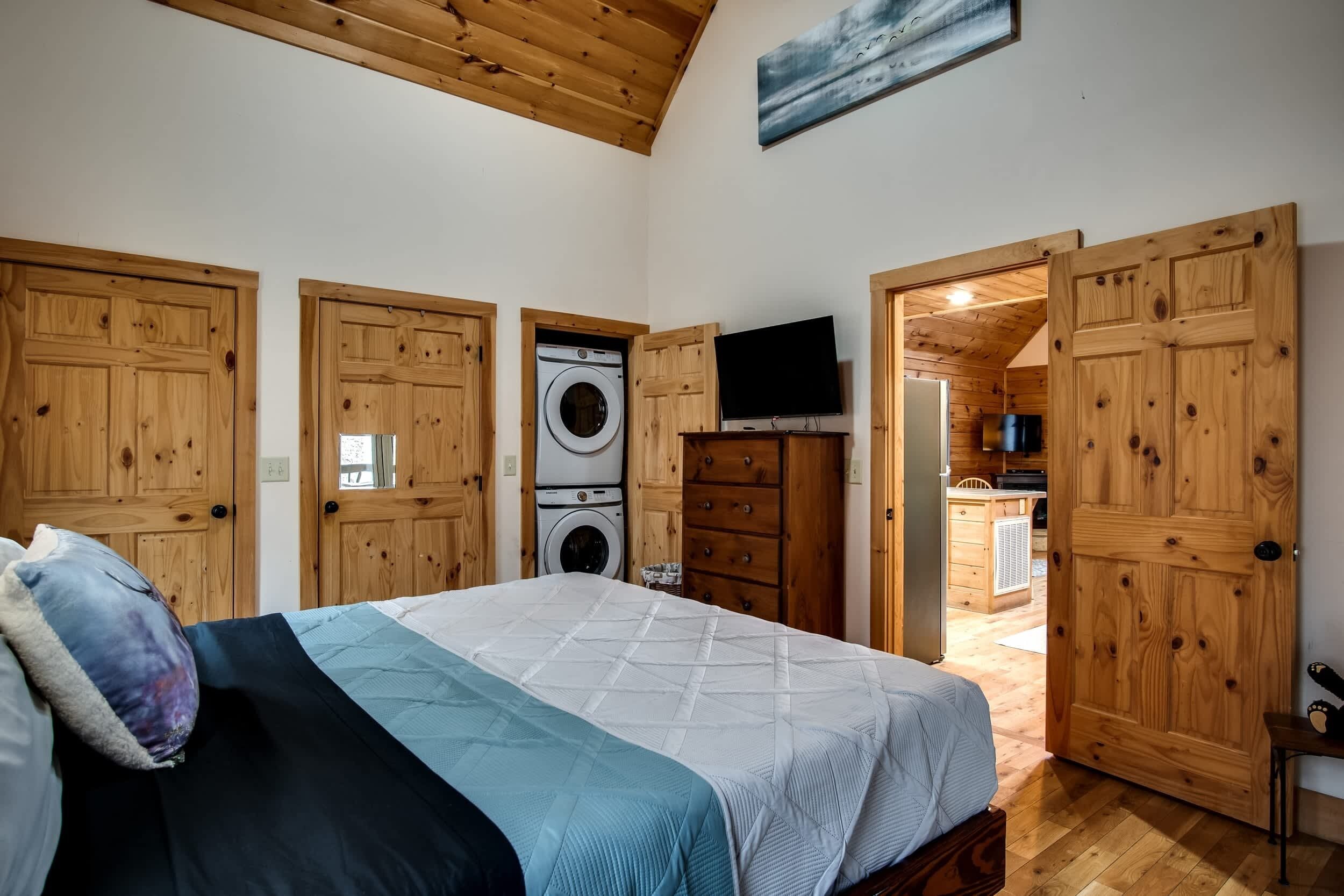 2 bedrooms, iron/ironing board, travel cot, WiFi
