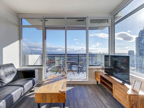 Elegant 1BR Apt with GYM near Crystal Mall