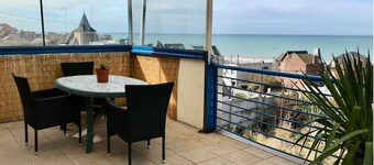 Maison - terrasse - vue mer - plage à 400 m