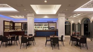 Free daily continental breakfast - Hotel Gold Beach (Salve)