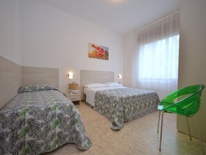 2 bedrooms - Choose our comfortable flat (Lignano Sabbiadoro)
