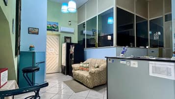 Ferienhaus, 4 Schlafzimmer, Raucher, Balkon | Lobby