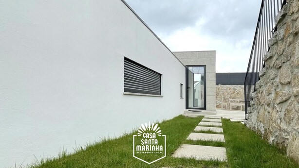 Unclassified image, 1 of 17, button - Casa Santa Marinha (Paredes de Coura)