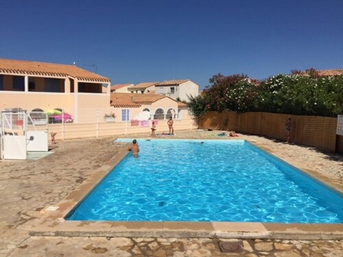 Cozy Villa with Pool, A/C, Near Beach and Shops - Sleeps 4