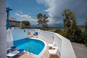 Outdoor pool - Villa Salomon in Plaka - BY APOKORONAS VILLAS (Plaka)