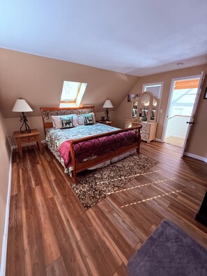 3 chambres, fer et planche à repasser, Wi-Fi, draps fournis