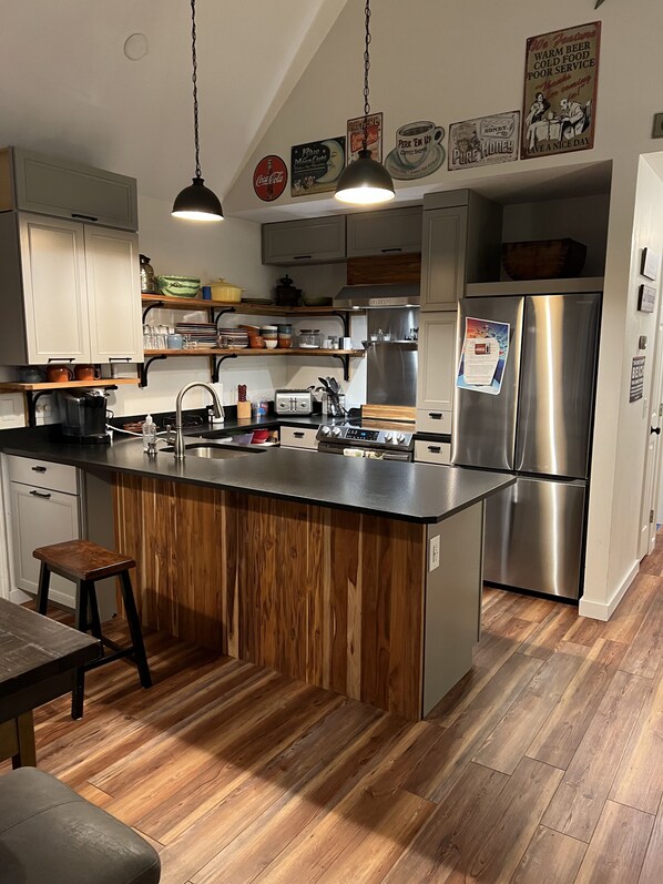 Microwave, oven, stovetop, dishwasher
