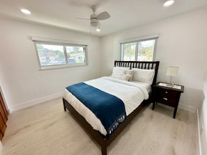 1 habitación, tabla de planchar con plancha, wifi y ropa de cama
