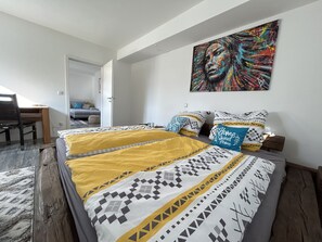 1 bedroom, bed sheets