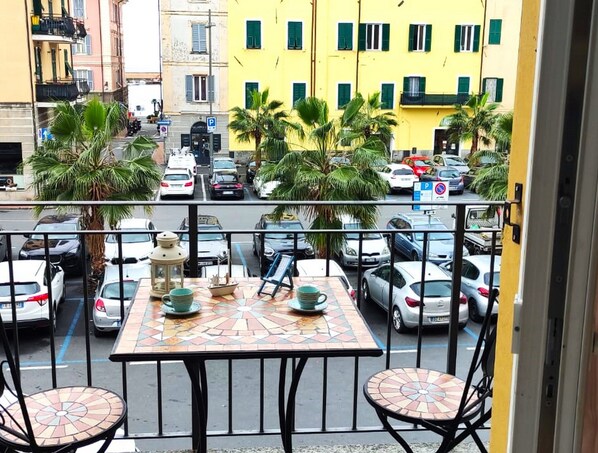 Basic-Apartment, Stadtblick | Balkon