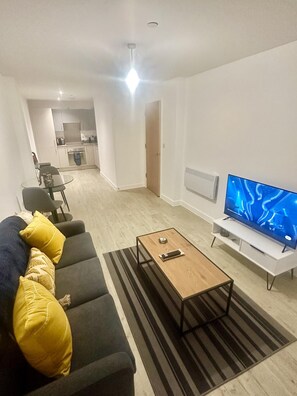 Apartment | Interior - Stunning 1-bed Apartment in Salford (Salford)