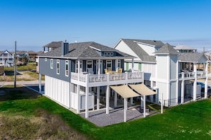 Exterior - Sandy Feet Retreat 3 Bedroom Home by RedAwning (Port Bolivar)