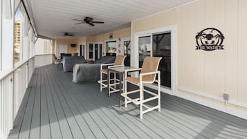 Appart'hĂŽtel, 3 chambres | Terrasse/Patio