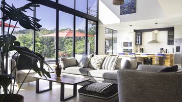 Hus, 4 soverom | Oppholdsområde | Smart-TV